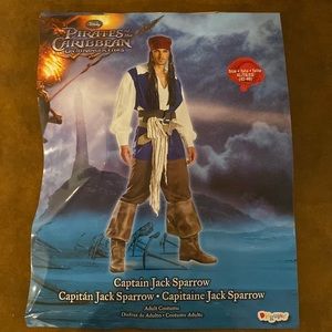 Pirates of Caribbean Captain Jack Sparrow costume. Mens size XL